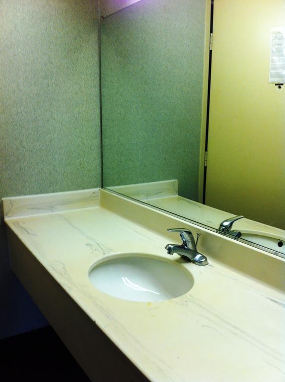 Civic Center Inn Santa Ana Oda fotoğraf