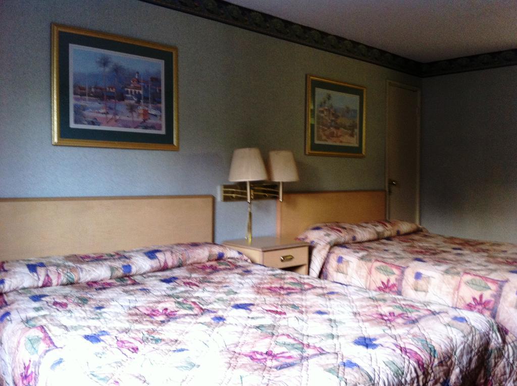 Civic Center Inn Santa Ana Oda fotoğraf